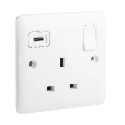 Legrand Synergy White 1 Gang Single Pole Switched Outlet with USB C 18W Charger 730073A