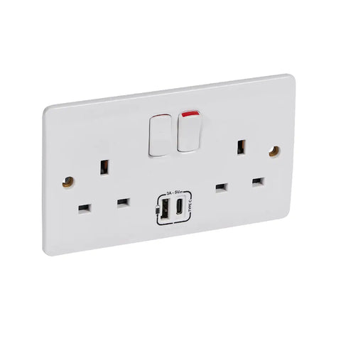 Legrand Synergy White 2 Gang Single Pole Switched Socket Outlet with USB Type A and Type C 730079