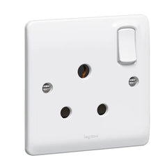 Legrand Synergy White 1 Gang Switched Socket Outlet 15A 250V 730089 - Slide 1