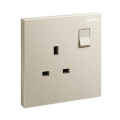 Legrand Galion 1 Gang 13A British Standard Switched Single Pole Socket Outlet with Power Indicator 282480 - Slide 4