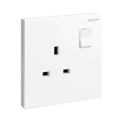 Legrand Galion 1 Gang 13A British Standard Switched Single Pole Socket Outlet with Power Indicator 282480 - Slide 1