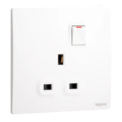 Legrand Mallia Senses 1 Gang BS Switched Socket Outlet Single Pole 13A 281111 - Slide 1