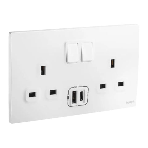 Legrand Mallia Senses 2 Gang British Standard Switched Socket Outlet Single Pole 13A with 3000mA A and C Types USB Chargers 281136