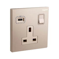 Legrand Galion 1 Gang Single Pole Switched Socket Outlet with USB C 18W Charger 282483A - Slide 3